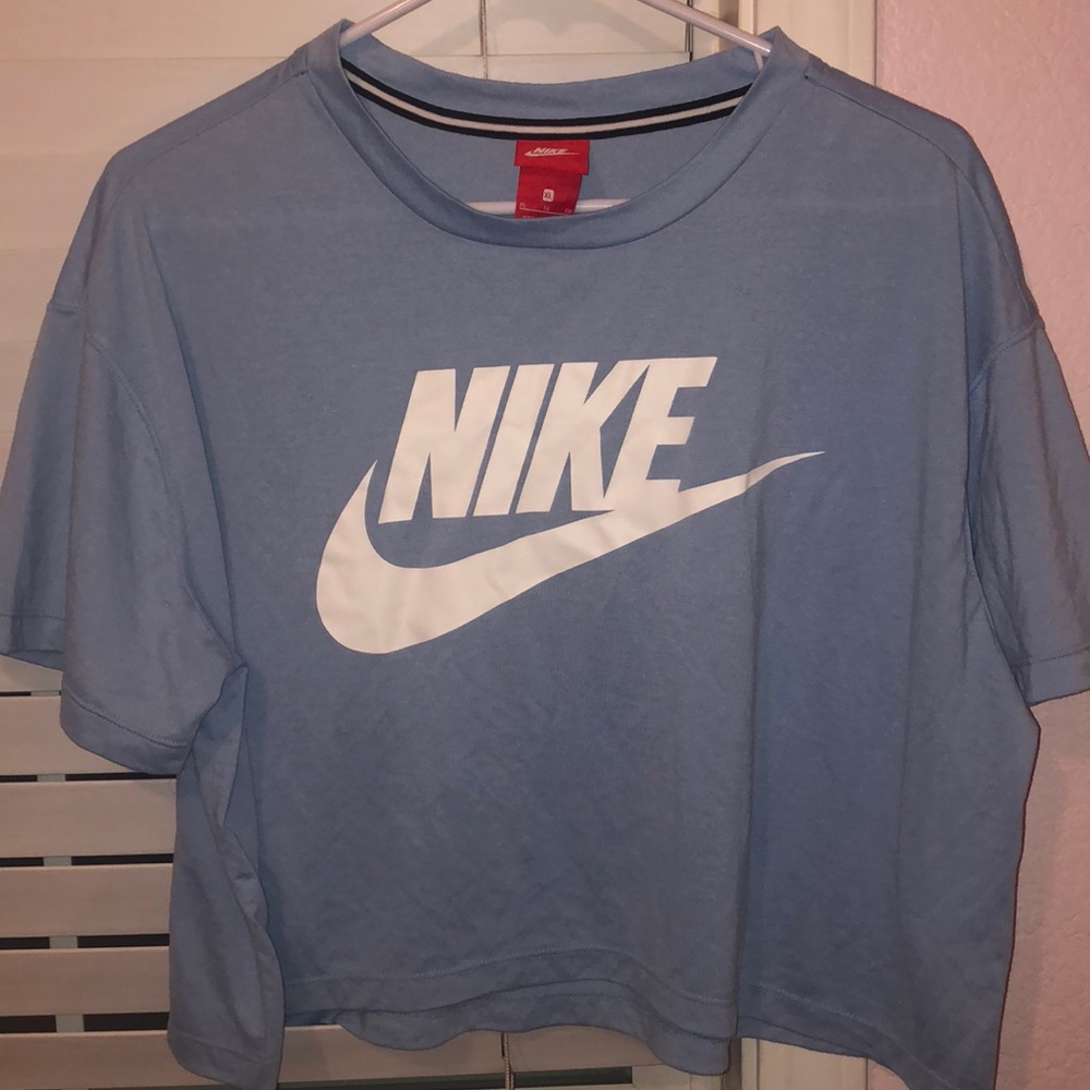 Nike Crop Top